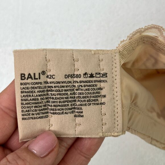Women’s Bali Underwire Lined Smooth Bra Intimate Size 42C #634 - Picture 10 of 12